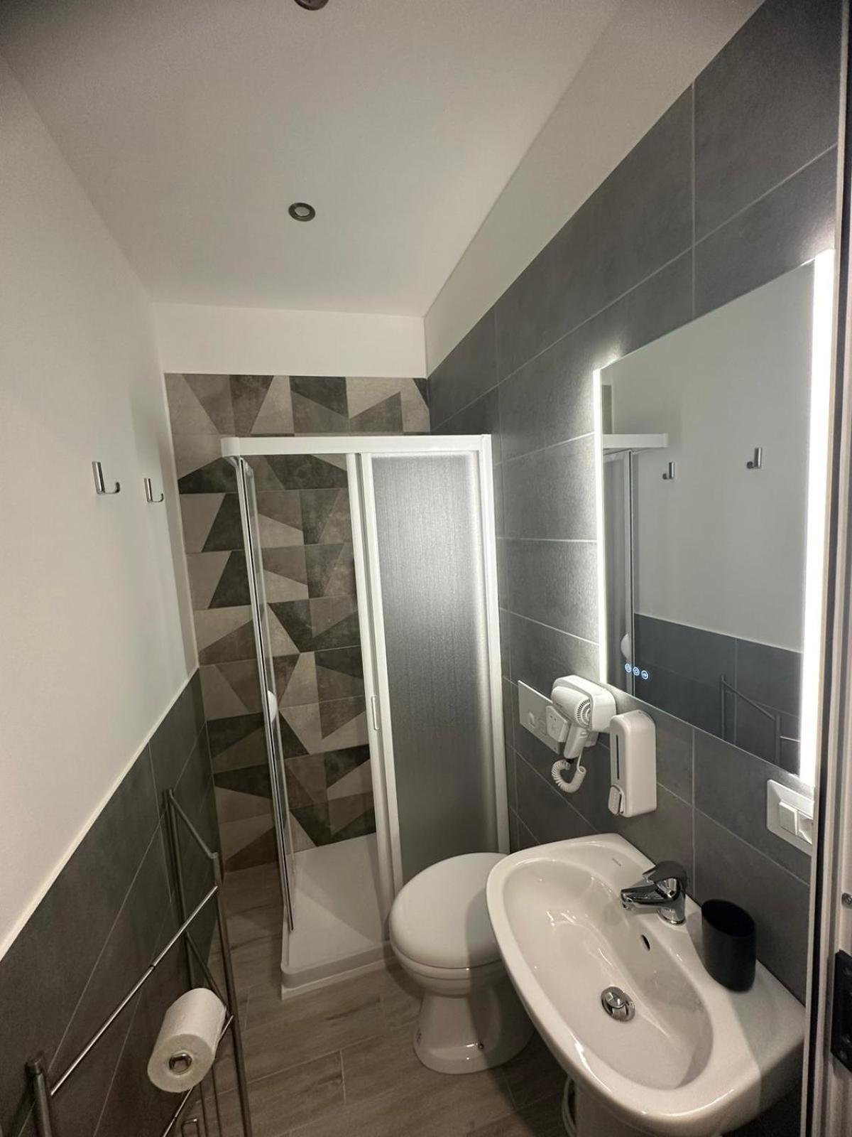 Bari Valona Rooms Ngoại thất bức ảnh
